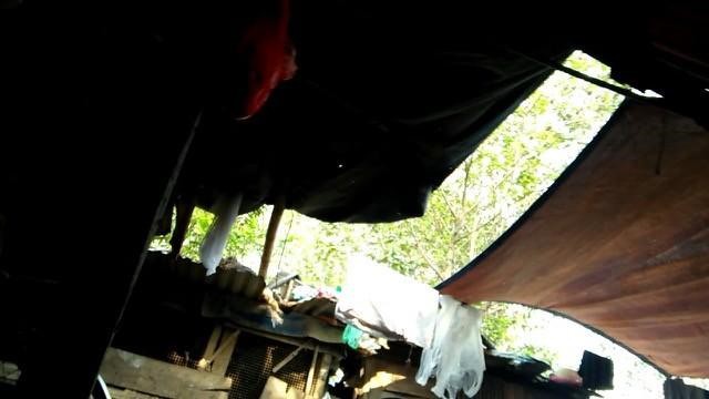 Gốc tích của hàng triệu chiếc bánh rán bẩn mỗi ngày Gốc tích của hàng triệu chiếc bánh rán bẩn mỗi ngày